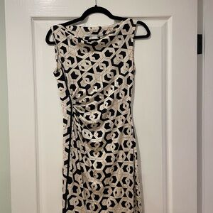 Diane Von Furstenberg classic geometric print black and white dress, size 2